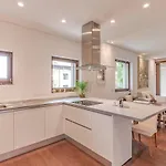 Ferienhaus Gorgeous In Cn